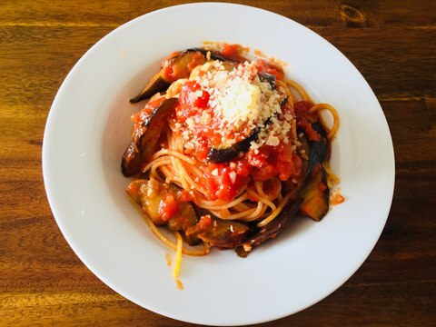 シンプル なすのトマトソーススパゲッティ